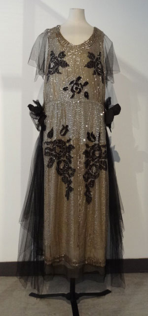 1920s sparkling champagne coloured flapper dress with black floral lace outer layer