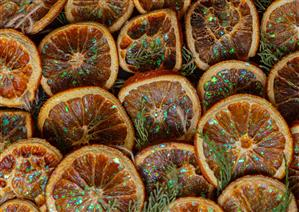 Seasonal Saturday Crafts: Natural Winter Decorations